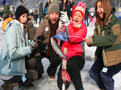 【冰釣哈韓五日】體驗釣鱒魚滑雪樂園五日