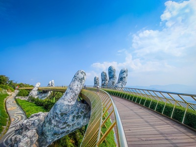 【虎航好愛峴5天】巴拿山黃金佛手會安古鎮魅力峴港秀海鮮痛風餐升等一晚五星飯店(不含稅簽)