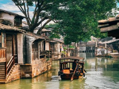 【魅力江南經典雙古鎮】濮院時尚古鎮搖櫓船遊烏鎮霜淇淋火鍋下午茶文化交流考察5日(吉祥航空)